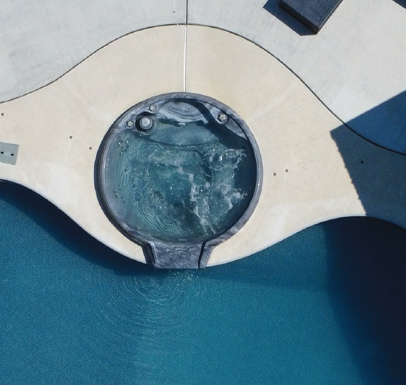 7' Round Storm Cloud Cardinal Luxury Spillover Spa with 25 Jets